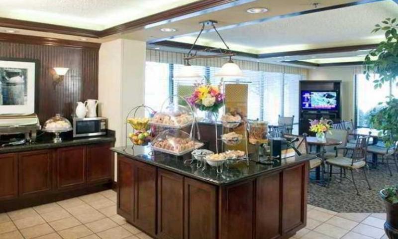 Hampton Inn I-10 & College Drive Baton Rouge Restaurant foto